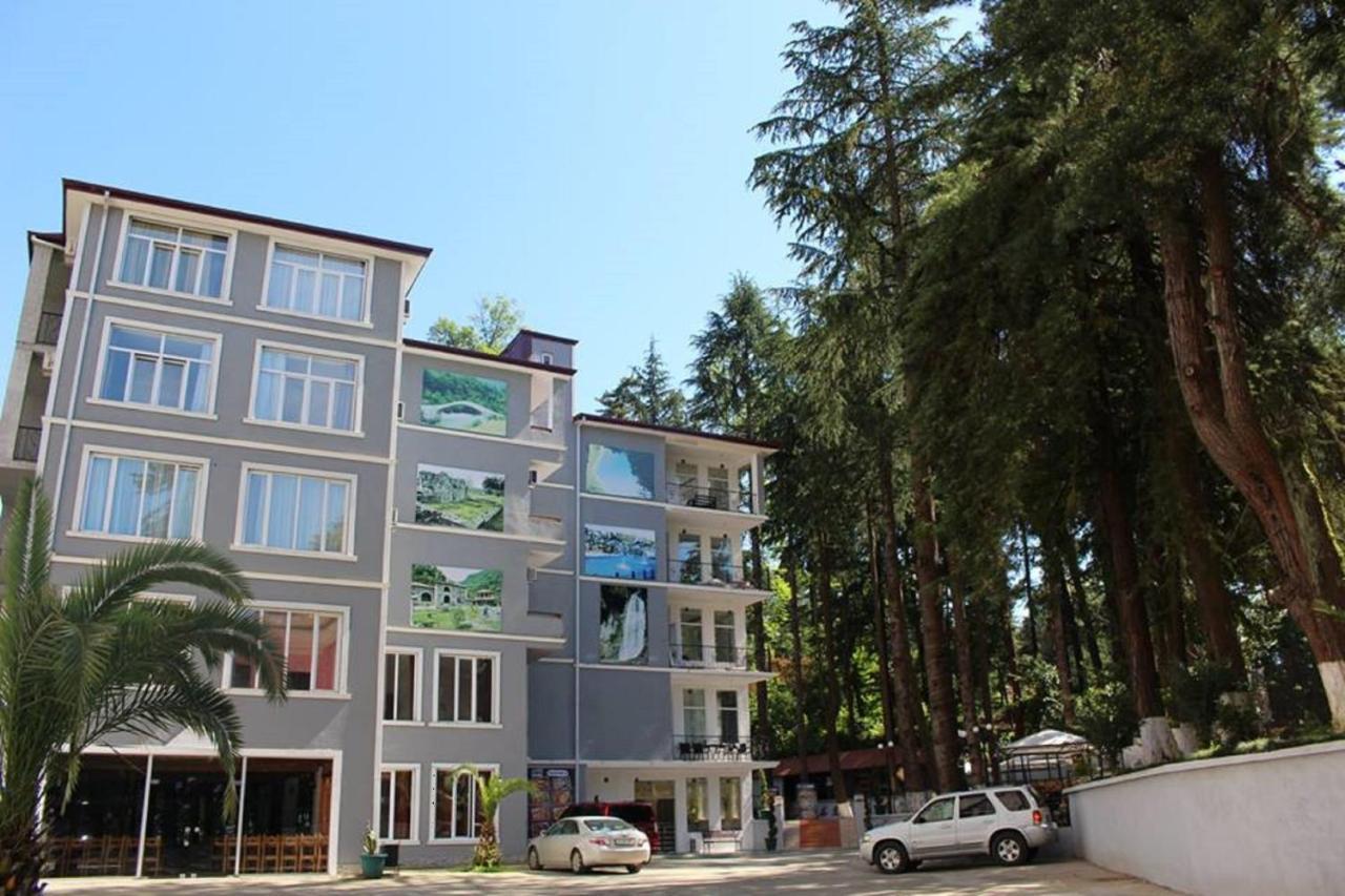 Hulus Hotel Makhinjauri Esterno foto