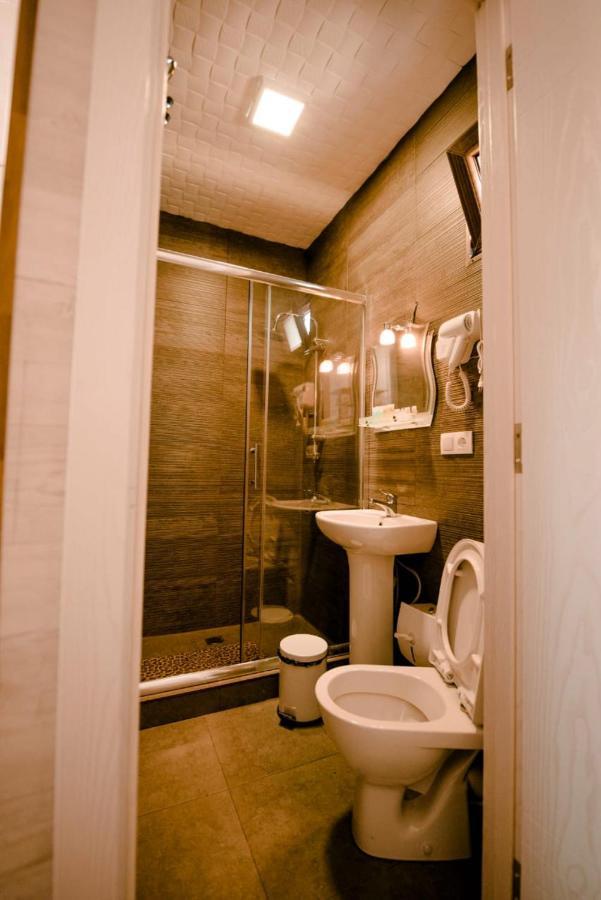 Hulus Hotel Makhinjauri Esterno foto