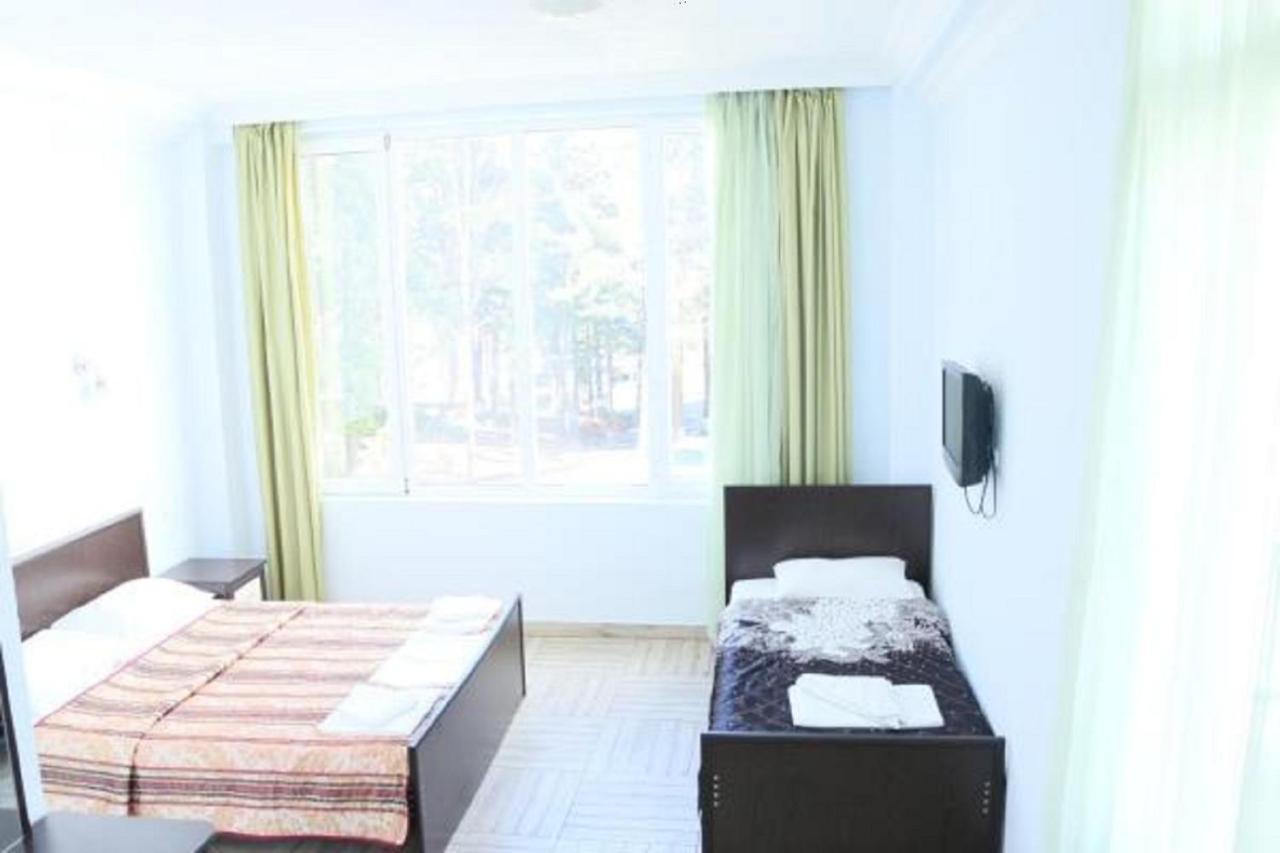Hulus Hotel Makhinjauri Esterno foto