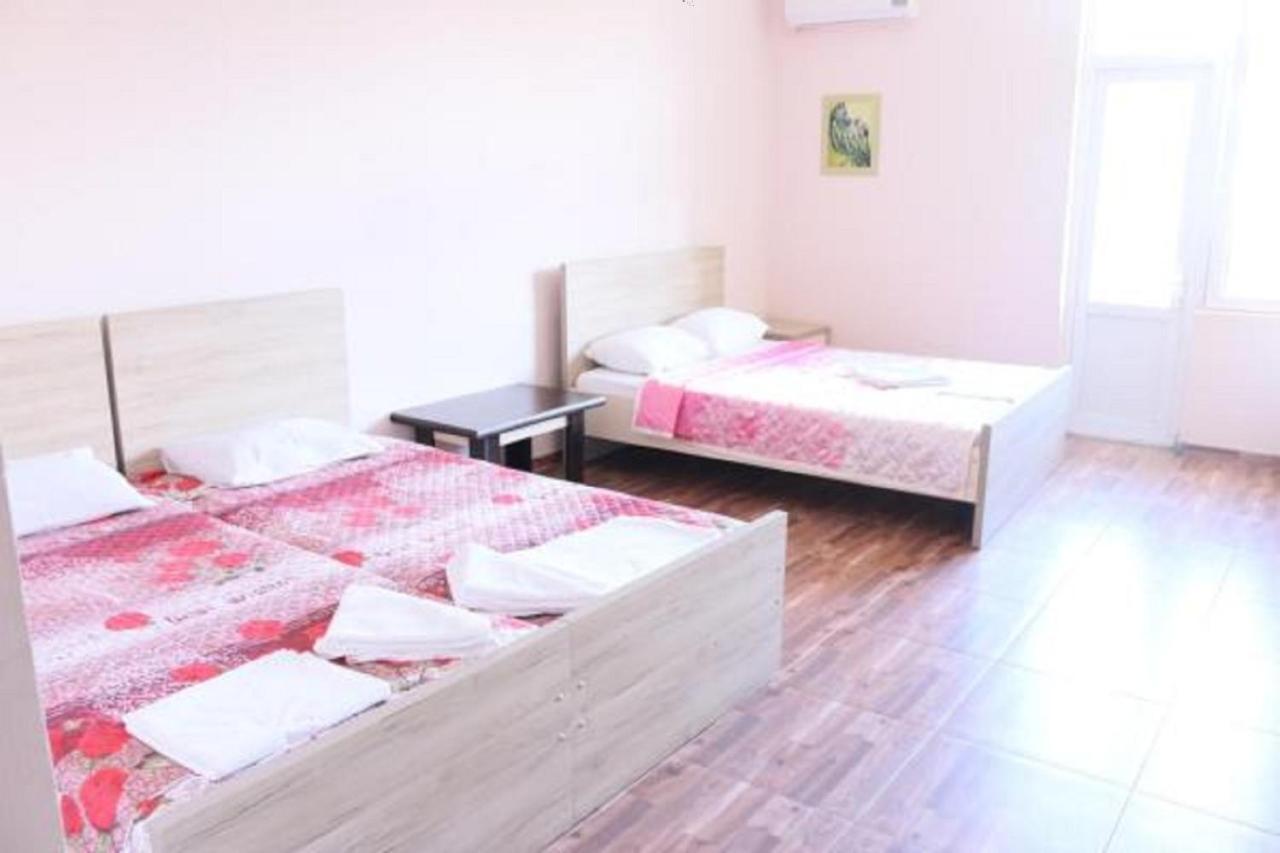 Hulus Hotel Makhinjauri Esterno foto