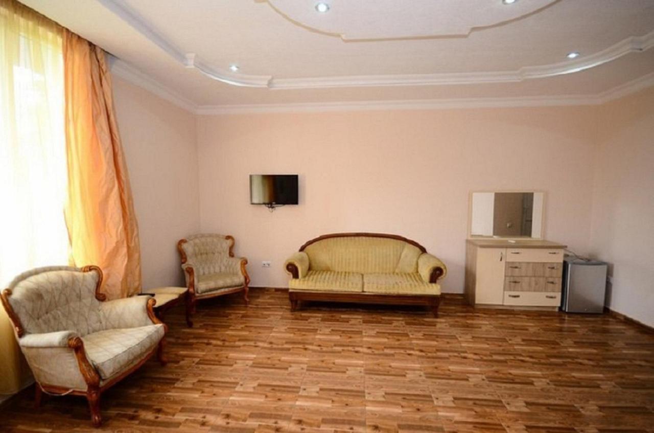 Hulus Hotel Makhinjauri Esterno foto