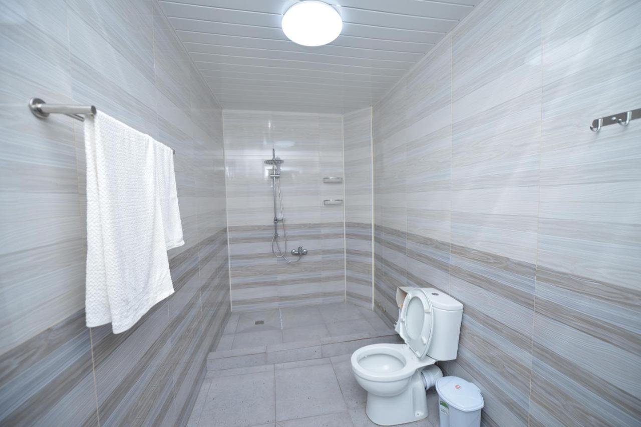 Hulus Hotel Makhinjauri Esterno foto