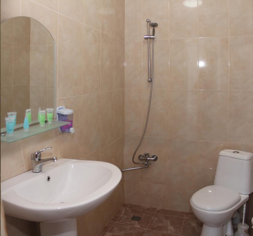 Hulus Hotel Makhinjauri Esterno foto