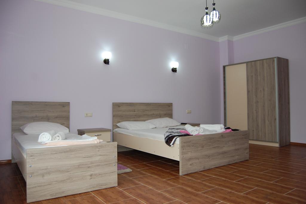 Hulus Hotel Makhinjauri Esterno foto
