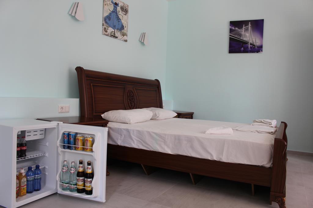 Hulus Hotel Makhinjauri Esterno foto